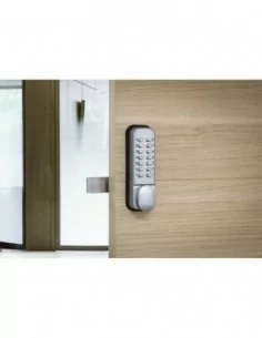 Verrou pour porte d'intérieur avec pêne dormant en applique 2