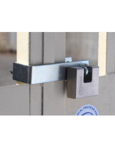 Support cadenas condamnation de grille 2