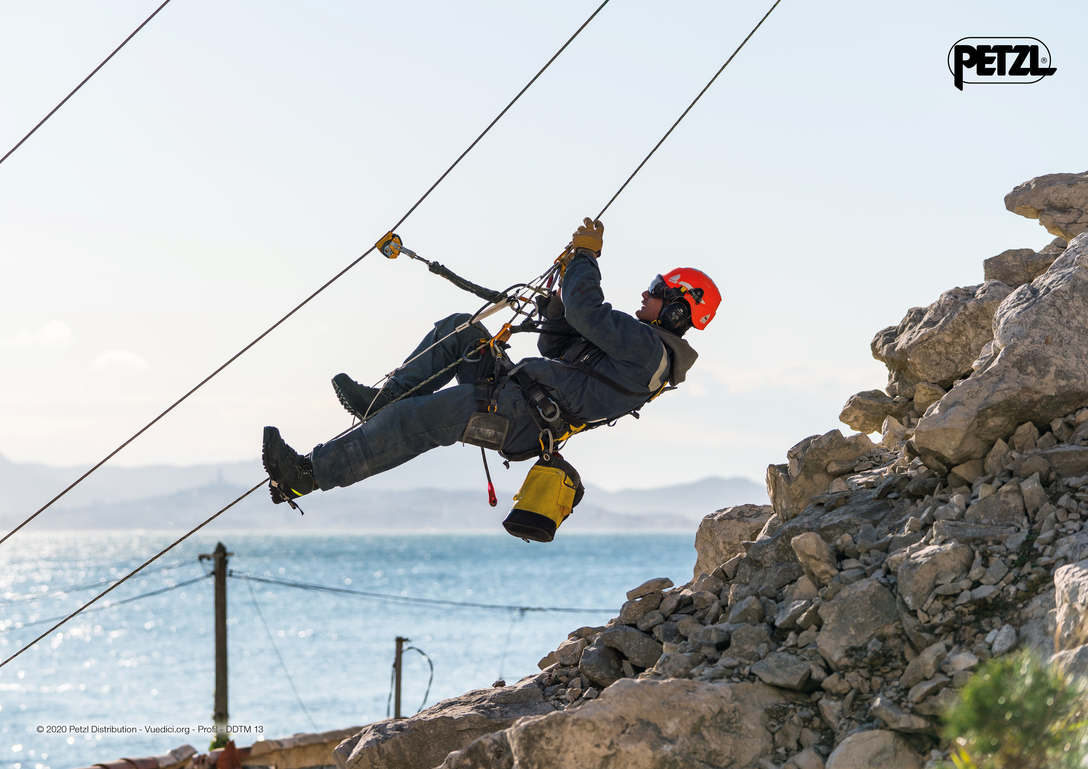 Rock fall protection works France-Rope access Use only with Petzl logo and © 2020 Petzl Distribution-Vuedici-org - DDTM 13 with logo 12_1016_20_LD_AL.jpg
