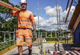 Vêtements de travail d'été : comment rester au frais sans négliger sa sécurité ?